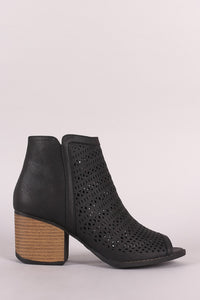 Qupid Perforated Peep Toe Chunky Heeled Ankle Boots